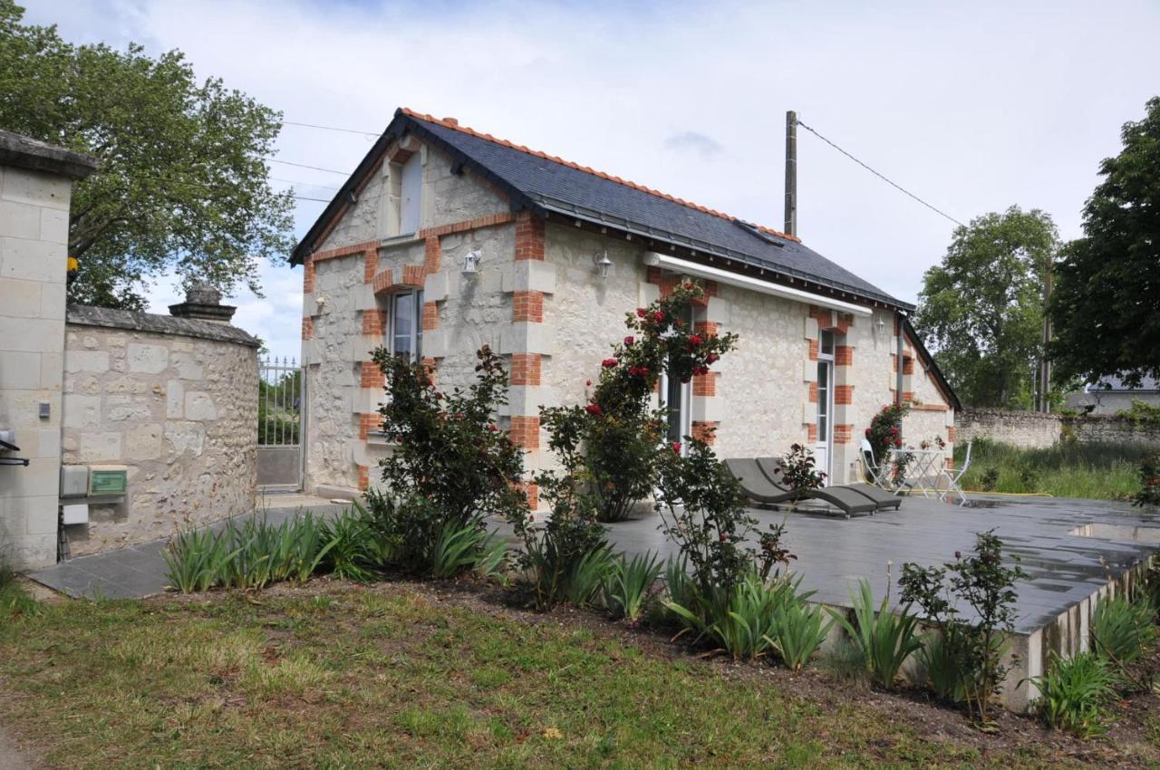 PETITE MAISON des ROSES - GITE 2 Personnes Brain-sur-Allonnes Extérieur photo